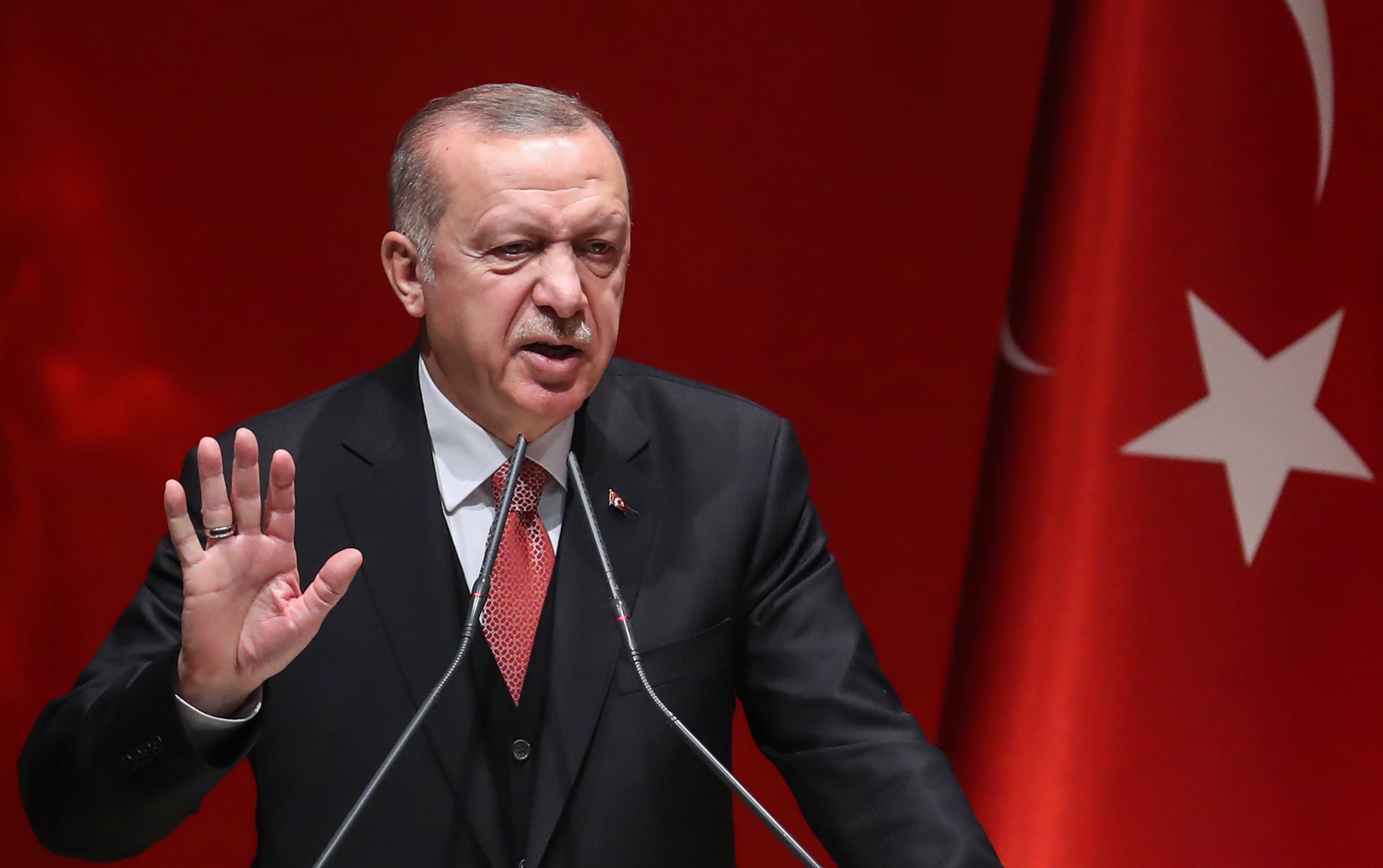 أردوغان يدعو إلى تجمع فلسطين الكبير بمطار أتاتروك باسطنبول