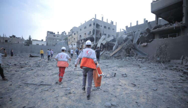 الهلال الأحمر الفلسطيني: تلقينا تهديدًا بإخلاء مستشفى القدس بغزة تمهيدًا لقصفه