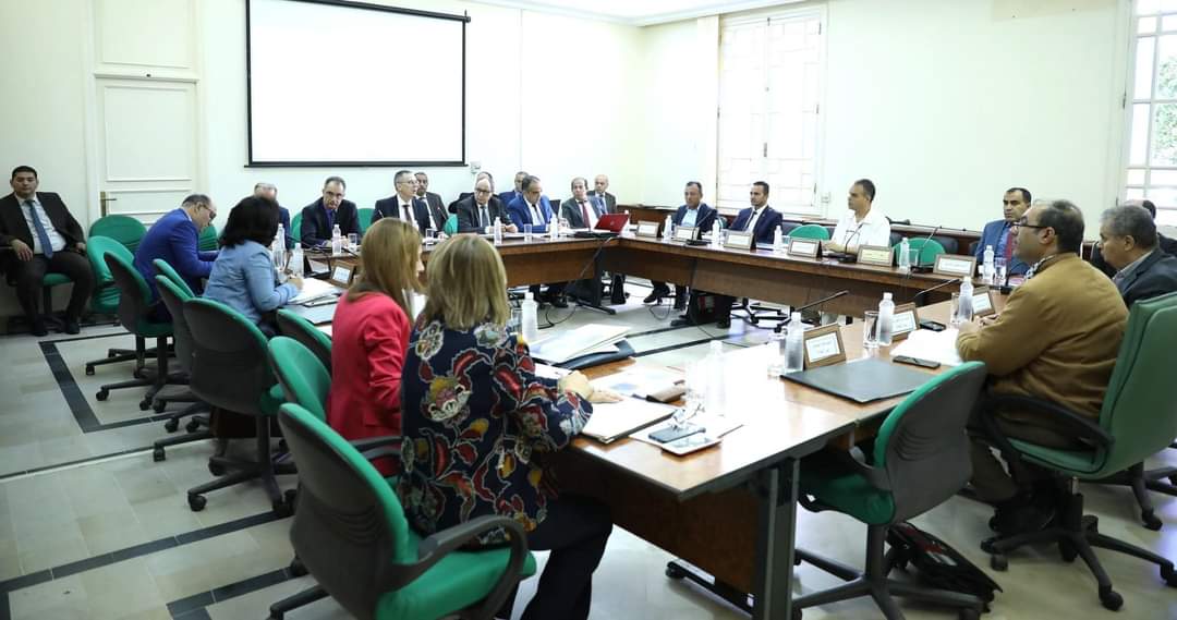  لجنة التشريع العام تستمع إلى وزير أملاك الدولة والشؤون العقارية