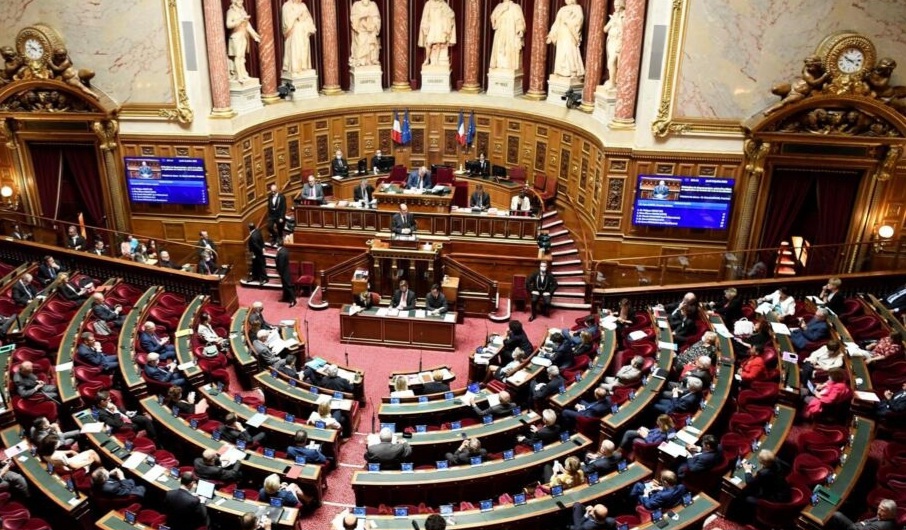 مجلس الشيوخ الفرنسي يلغي المساعدة الطبية المخصصة للمهاجرين غير الشرعيين