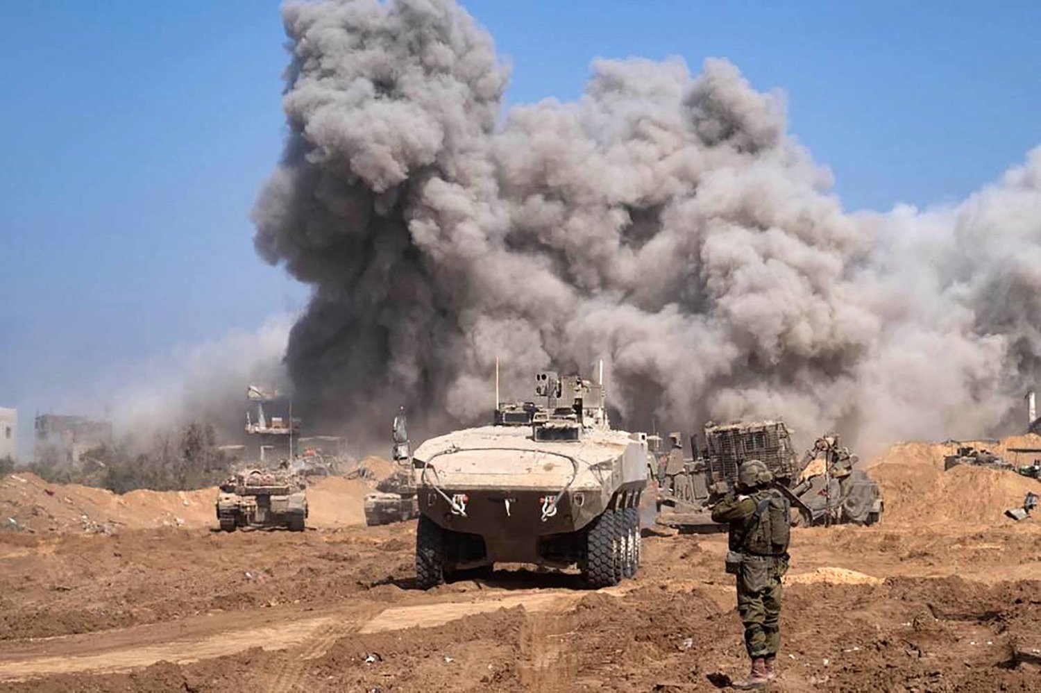 عاجل/ المتحدث باسم الجيش الإسرائيلي: مقتل 5 جنود  خلال المعارك البرية داخل غزة
