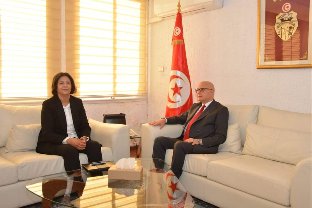  الاستفادة من التّجربة اليونانيّة وتجاوز صعوبات التغيّرات المناخيّة محور لقاء وزير الفلاحة بسفيرة تونس باليونان