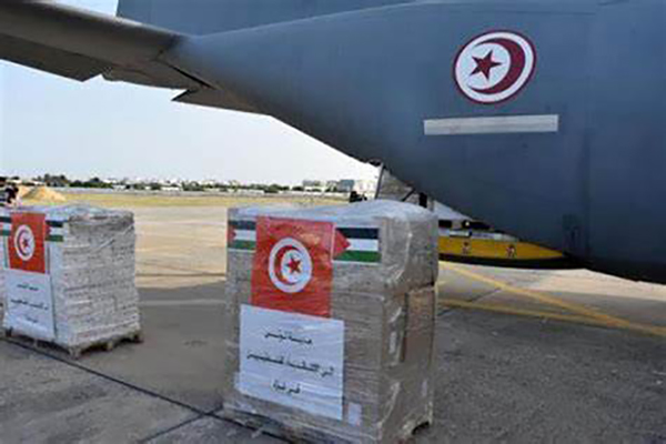 محملة بالأدوية والمستلزمات الطبية والأطعمة/ طائرة ثانية تونسية موجهة للشعب الفلسطيني