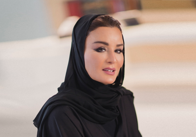 الشيخة موزا والدة أمير قطر تعتذر عن دورها كسفيرة اليونسكو بسبب عجز المنظمة عن حماية أطفال غز.ة