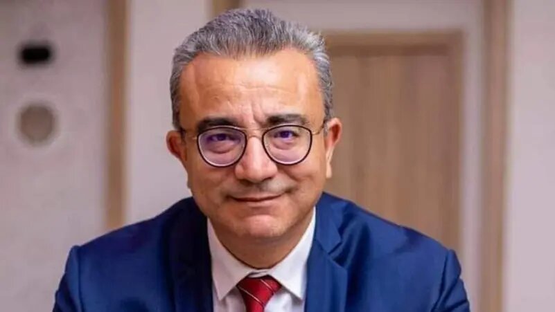 المزيو : " لابّد من تكريس خطة المحامي المستشار بالمؤسسة "