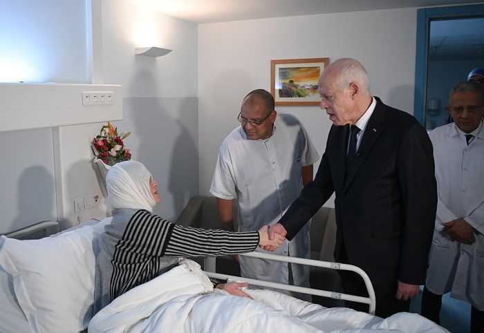 صور/ رئيس الجمهورية يزور الجرحى الف.لسطينيين