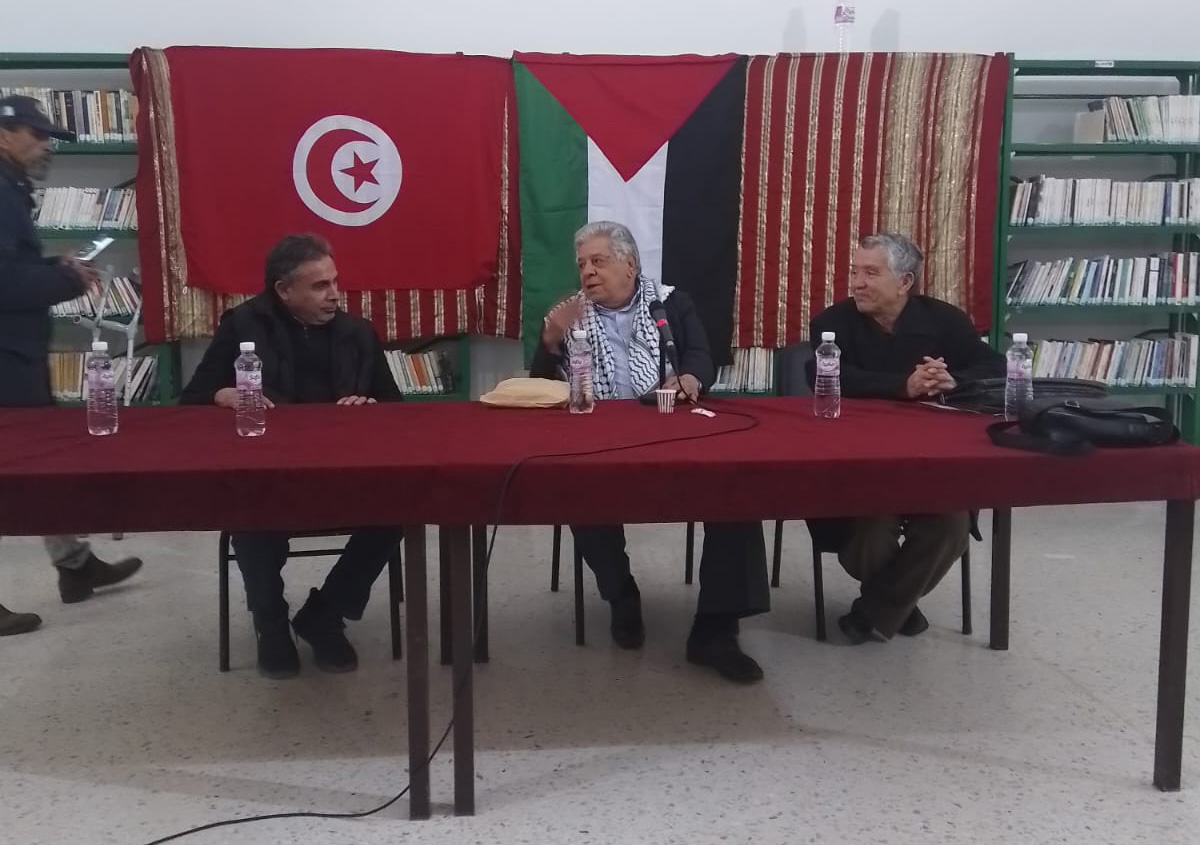 تفاعل كبير مع الأديب الفلسطيني "توفيق فياض" ضيف الأسبوع الثقافي الفلسطيني بمنزل بورقيبة