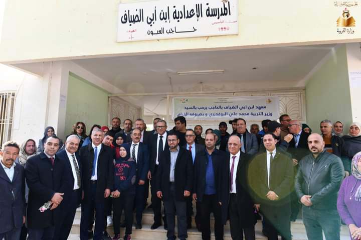 صور/ تفقد عددا من المؤسسات التربوية..وزير التربية يؤدي زيارة لولاية القيروان