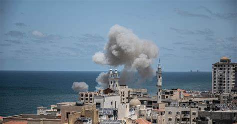 إعلام فلسطيني: الاحتلال هدم أكثر من 300 ألف وحدة سكنية في قطاع غزة بشكل كلي أو جزئي