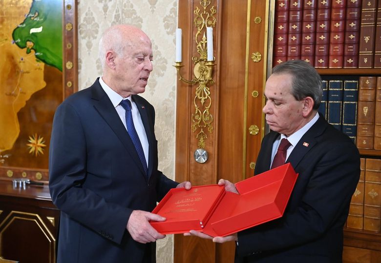 رئيس الجمهورية: لا يمكن التسامح مع من يهدر المال العام أو يُعطّل تنفيذ المشاريع