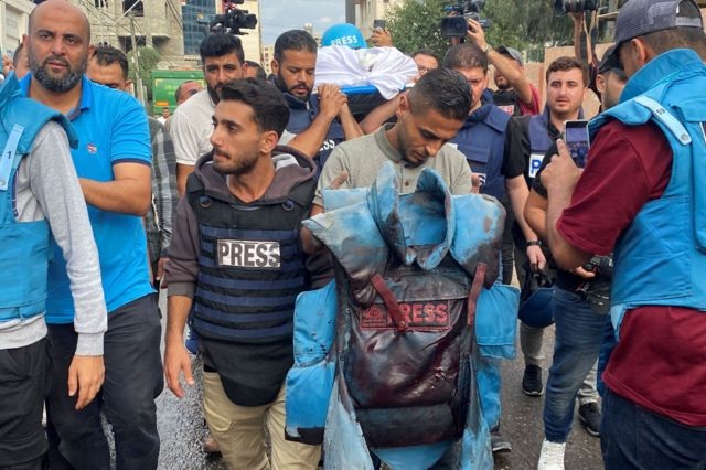 رأي..   اغتيال الصحفيين والأطباء والديبلوماسيين والأطفال.. حتى متى؟
