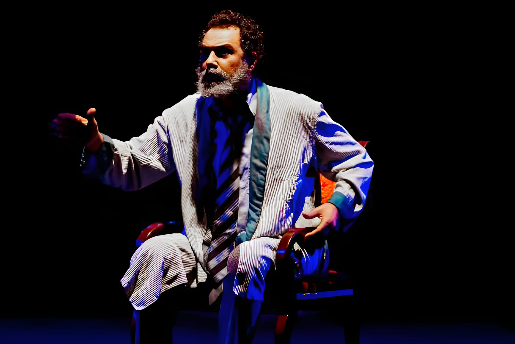 "السلطة الرابعة" تعود من جديد على المسرح البلدي بالعاصمة