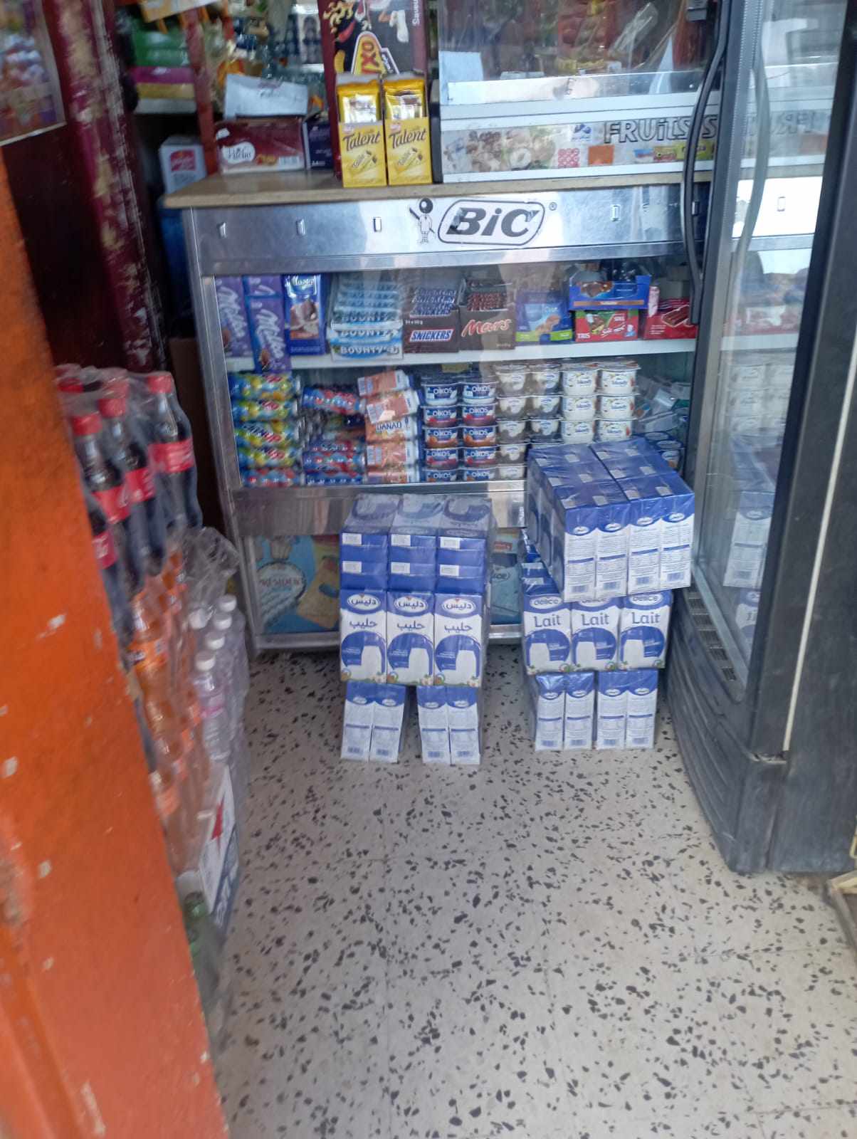 القصرين: حجز  2550 كغ من السداري و 1680 لتر من الحليب