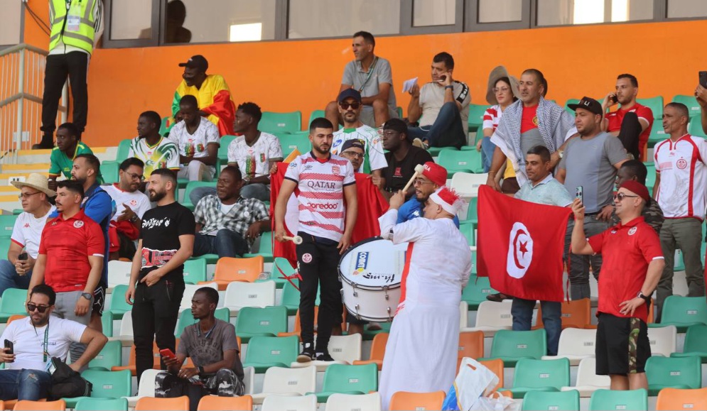  لطرد النحس : جماهير المنتخب في كوروغو تذبح خروفا قبل تدريبات النسور