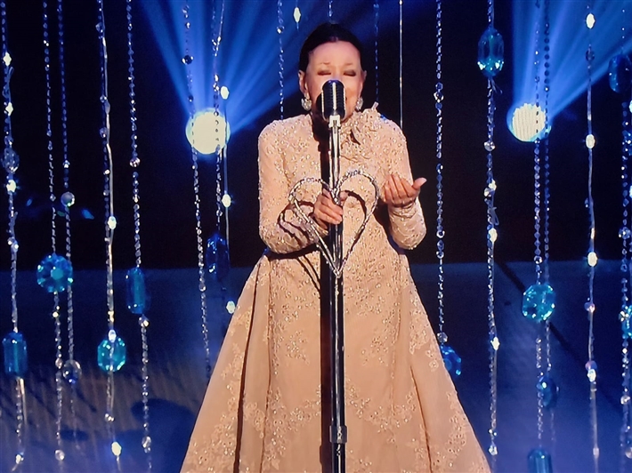 أول ظهور بعد غياب طويل.. نجاة الصغيرة مفاجأة حفل «Joy Awards»
