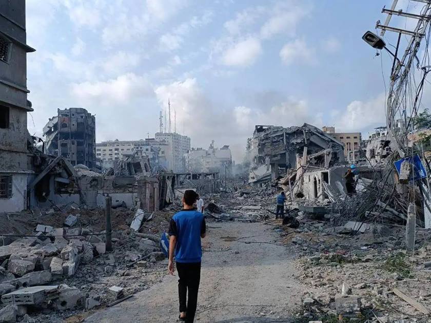 رأي..   بعد سقوط مائة ألف شهيد وجريح في غزة 