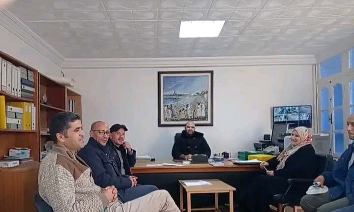 فريق من المندوبية الجهوية ببنزرت في زيارة لدار الثقافة ابن رشد بمنزل عبد الرحمان 