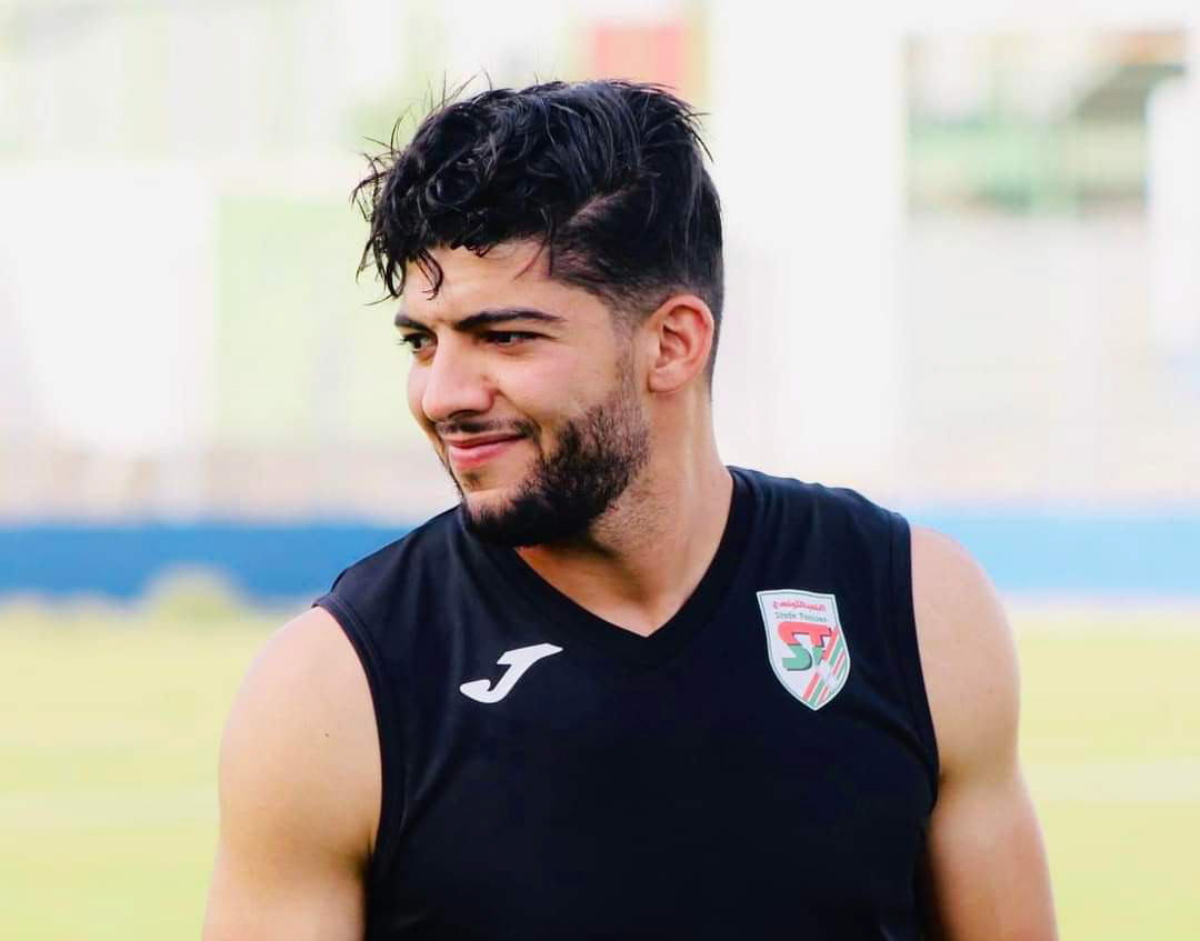  سند الخميسي يتعاقد مع الأخضر الليبي