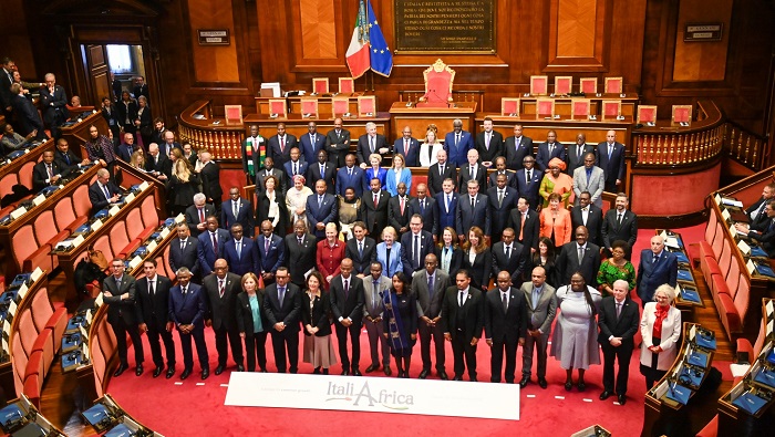  شارك في افتتاح قمة "إيطاليا - إفريقيا"..رئيس الجمهورية يتحادث مع عدد من رؤساء الدول والمنظمات والوفود