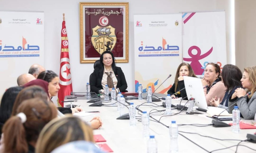  برنامج "صامدة".. تسليم الدفعة الأولى من مواطن الرزق لفائدة 93 ناجية من العنف 