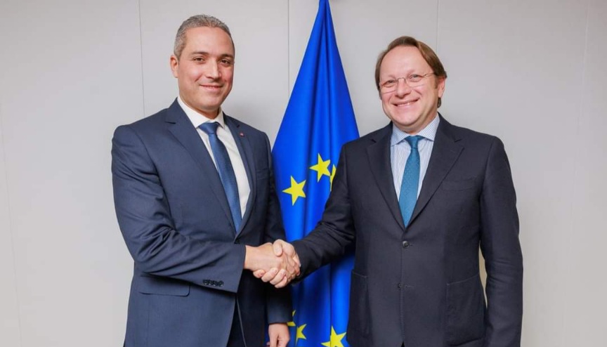 وزير السياحة يلتقي ببروكسل المفوض الأوروبي لسياسة الجوار.. والإتفاق على تمديد برنامج "تونس وجهتنا" 