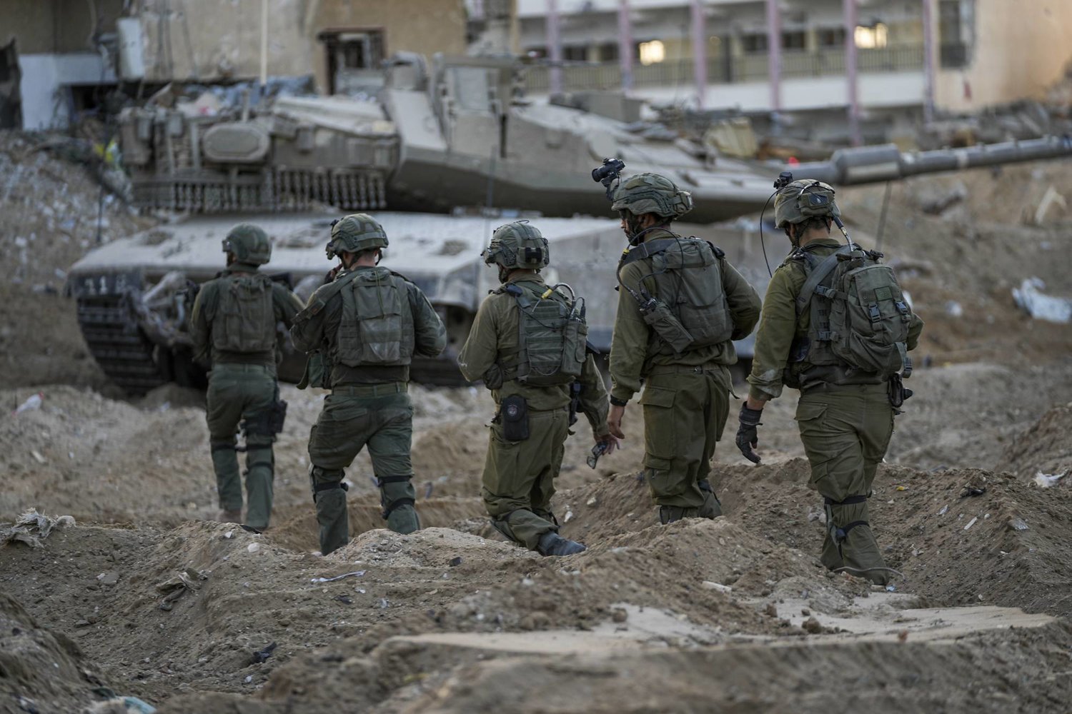 غزة.. ارتفاع عدد قتلى جيش الكيان الصهيوني لـ562
