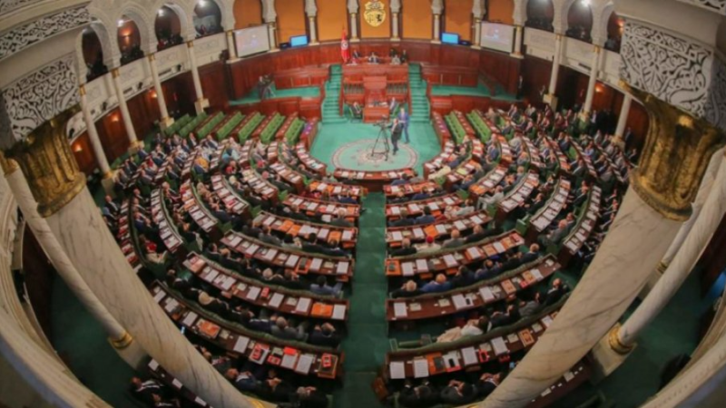  البرلمان يصادق على مشروع قانون للترخيص للبنك المركزي في منح تسهيلات للخزينة العامّة للبلاد