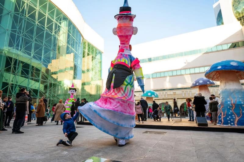 أيام قرطاج لفنون العرائس في دورتها الخامسة تحت شعار "ماريونات فن وحياة"..   نفس كرنفالي.. فضاءات ضاجة بالحياة العرائسية وأعمال تروي المسيرة الخالدة لهذا الفن