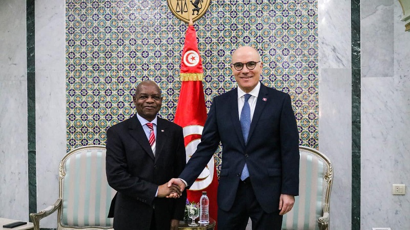 بمناسبة انتهاء مهامّه..وزير الخارجية يلتقي سفير جمهورية جنوب إفريقيا بتونس 