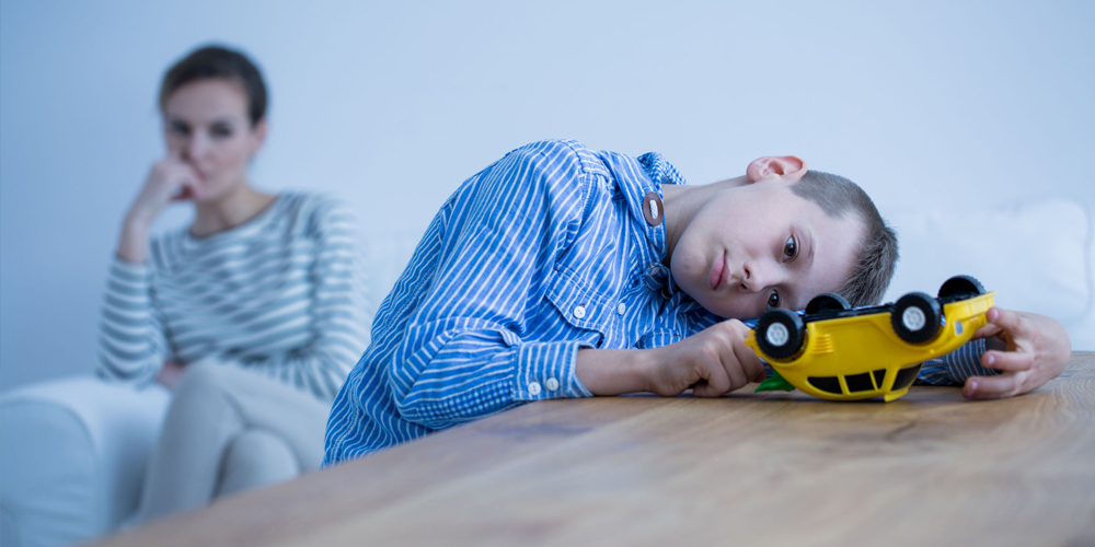 توزيع دليل المرافق التربوي لأطفال طيف التوحد .. هل يكفي لنجاح إدماجهم في المجتمع..؟