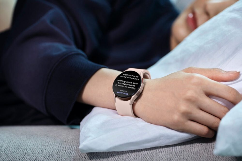 سامسونج تحصل على ترخيص إدارة الغذاء والدواء الأمريكيّة لميّزة انقطاع التنفّس أثناء النوم في ساعة  Galaxy Watch