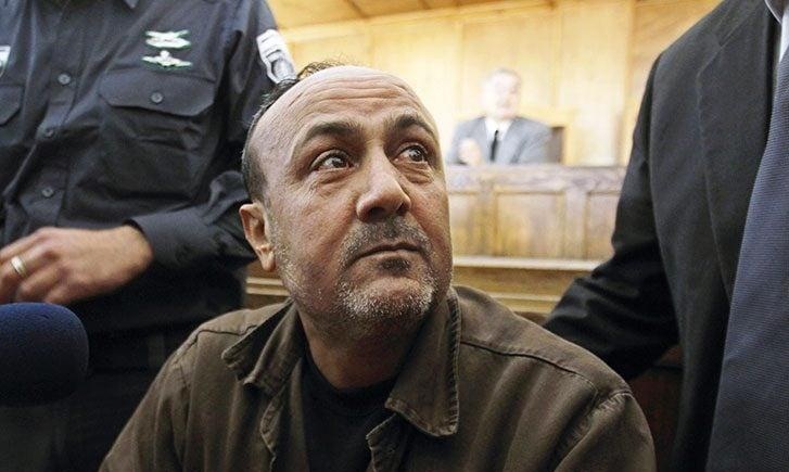 حير الاحتلال خارج السجن و داخله ....  هل يكون للقيادي مروان البرغوثي  دور في اليوم التالي للحرب و لماذا قرر الاحتلال عزله في سجن انفرادي و يرفض مبادلته في صفقة تبادل الاسرى ؟