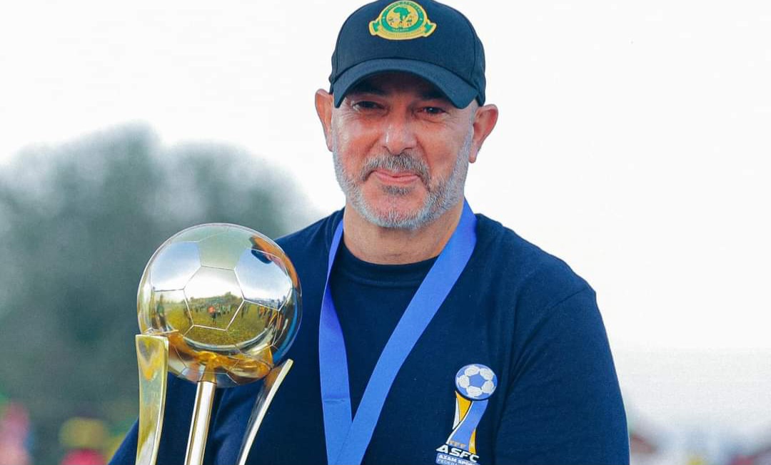  البطولة المغربية .. المدرب التونسي نصر الدين نابي يقود الجيش الملكي الى الصدارة