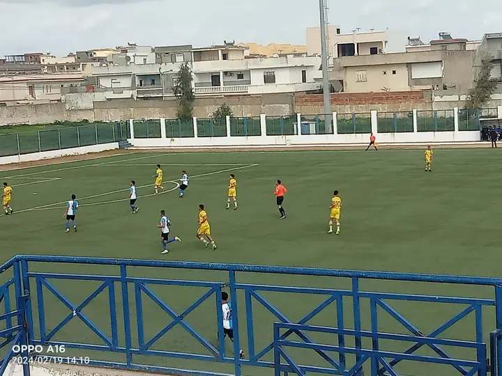 فريق الموج الرياضي بمنزل عبد الرحمان ينتصر على ميدانه على الأمل الرياضي بتازركة 