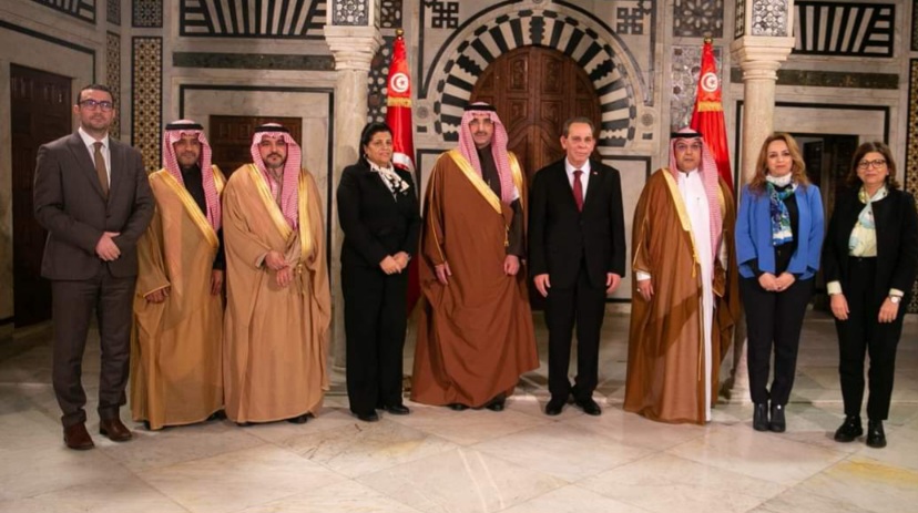  رئيس الحكومة يتحادث مع الرئيس التنفيذي  للصندوق السعودي للتنمية