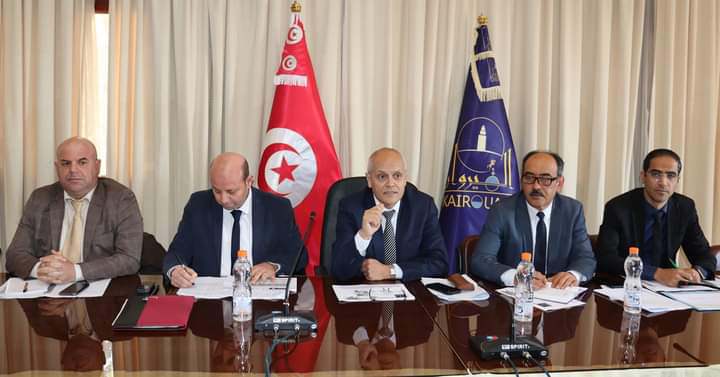جلسة لآستعراض جملة المشاريع المعطلة للبلديات المحدثة بولايتي القيروان وسيدي بوزيد 
