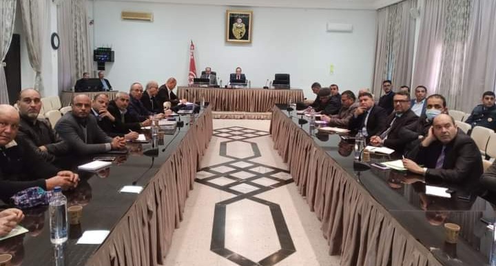 تفاعلا مع ما نشرته "الصّباح نيوز" حول خطر الكلاب السّائبة و الخنزير البرّي ..والي المهديّة يعقد جلسة في الغرض 