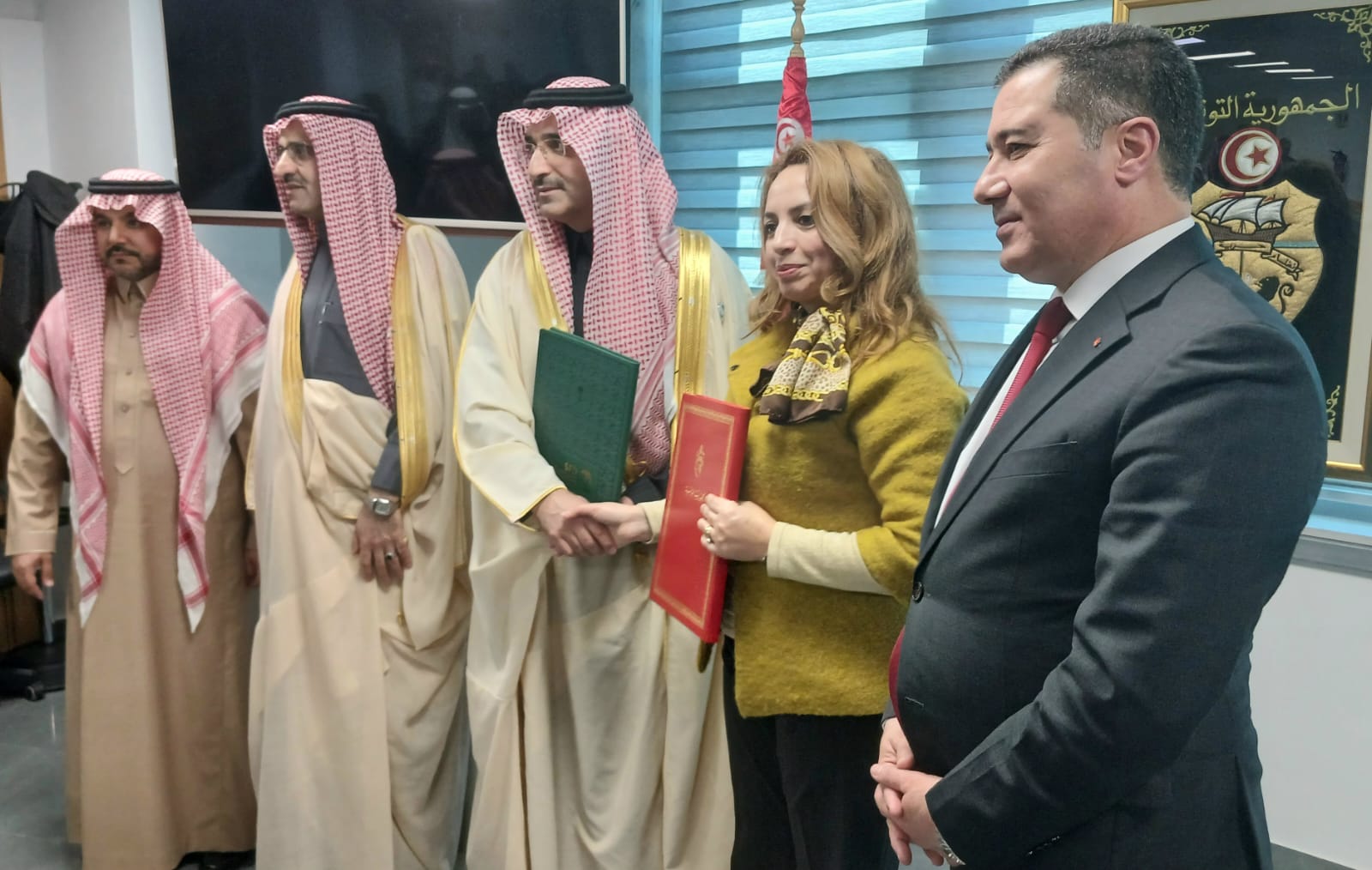  لتقوية الشبكة الحديدية لنقل الفسفاط..التوقيع على اتفاقية مالية بين تونس والصندوق السعودي للتنمية