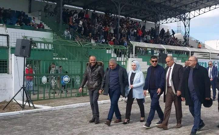 منزل بورقيبة ..الوالي يدشن حفل افتتاح الميدان الرئيسي لملعب البلدي عزيز جاء بالله