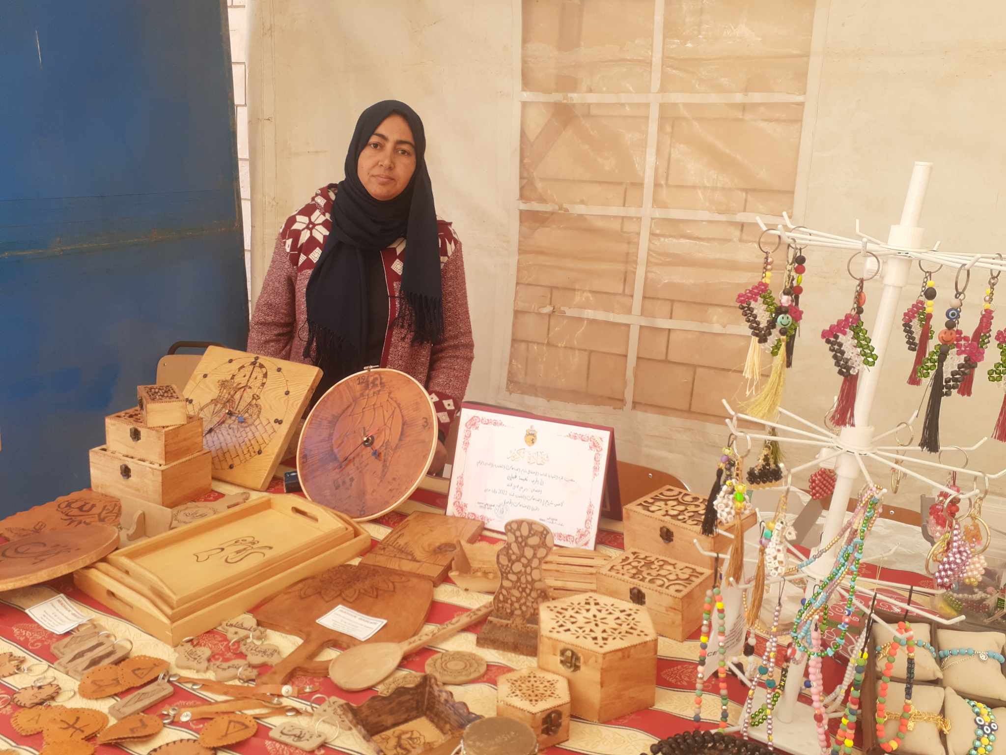 صور/ معرض للحرفيات بمقر النيابة الجهوية للمراة بمدنين 