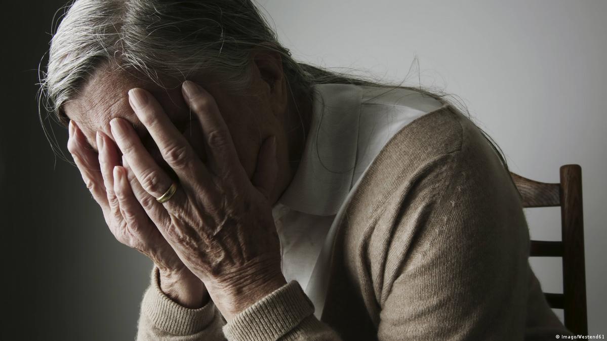 مختصة في أمراض الشيخوخة: انتشار الاضطرابات الغذائية لدى مرضى الزهايمر في المراحل المتقدمة من المرض 