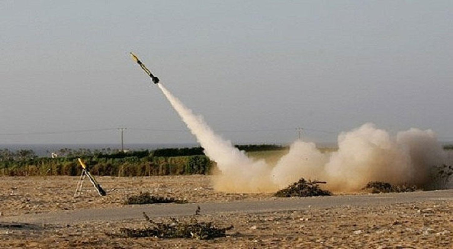 حزب الله يستهدف قاعدة ميرون الجوية بـ40 صاروخا...