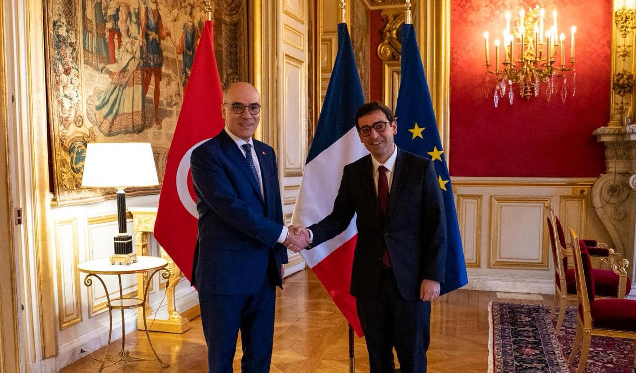 وزير الخارجية يوجه دعوة الى نظيره الفرنسي لزيارة تونس