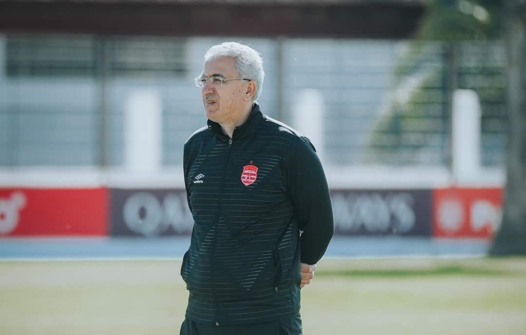 منذر الكبير: أفكر بجدية في الإنسحاب 