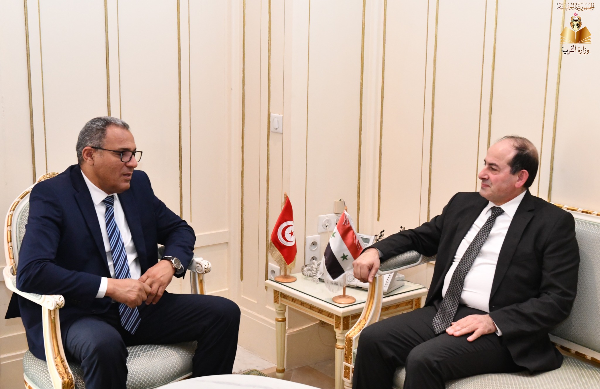 وزير التربية يستقبل سفير سوريا بتونس