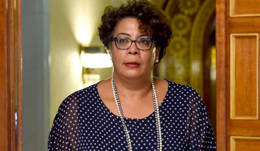 التشويه والابتزاز على شبكة التواصل الاجتماعي .. ضريبة  حضور النساء في الشأن العام !!