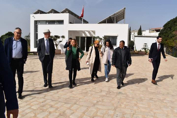 أطلع على عدد من المشاريع المشتركة..سفير سويسرا بتونس يزور بلدية سوسة 