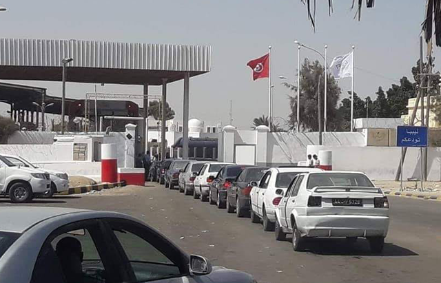 بعد فرض إتاوة على المسافرين..   إجراءات ليبية استثنائية على المعابر تمنع تونسيين من دخول طرابلس!!  