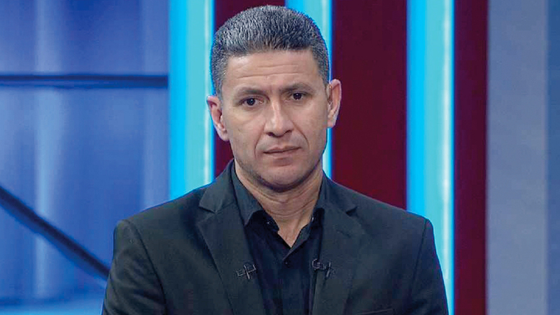 زبير بيّة يساهم في "لطخة" جماهير النجم