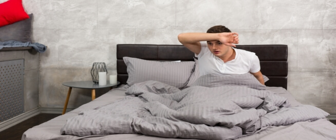 أسباب التعرق أثناء النوم.. بعضها قد يكون خطيرا